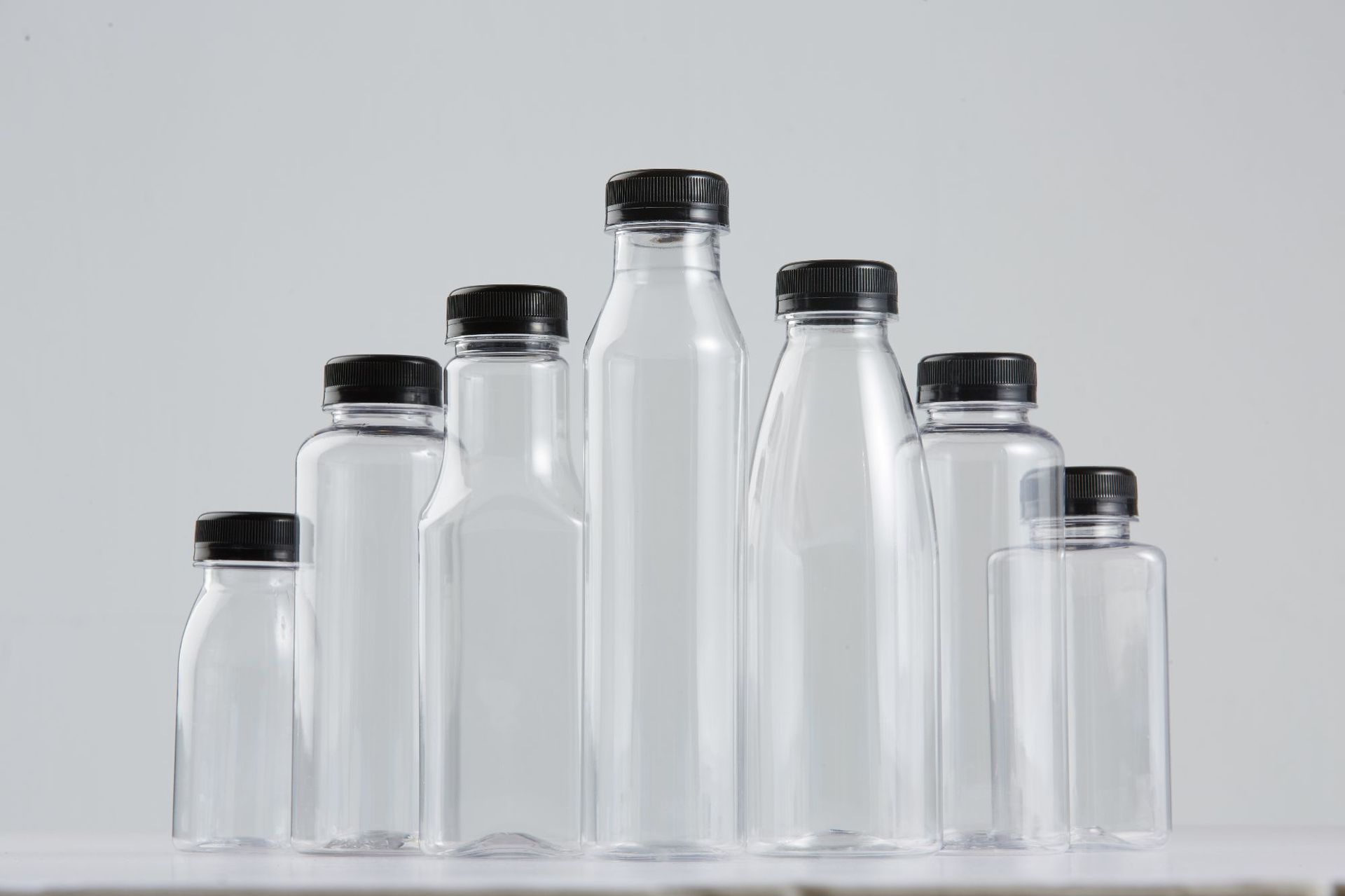 Oil Free Screw Compressor Applications in PET Bottle Manufacturing: Ensuring Clean and Reliable Compressed Air Production
